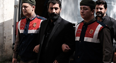 İki gözüm Ahmet: Sürgün oyuncuları ve konusu