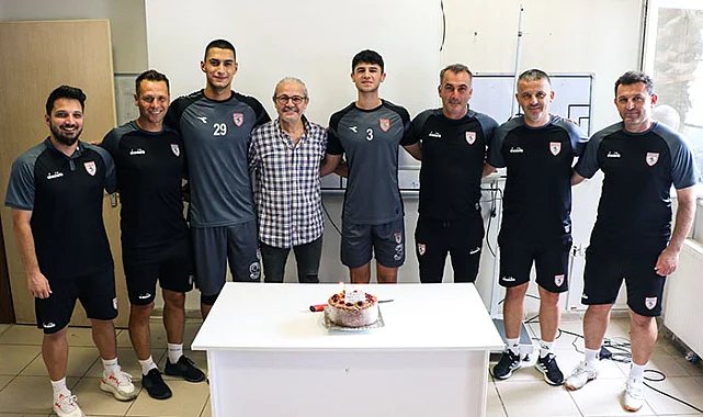 Efe Berat Törüz ve Berat Efe Eser'de sürpriz doğum günü