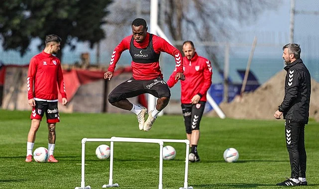 Samsunspor'da Kasımpaşa maçı hazırlıklarını sürdürdü
