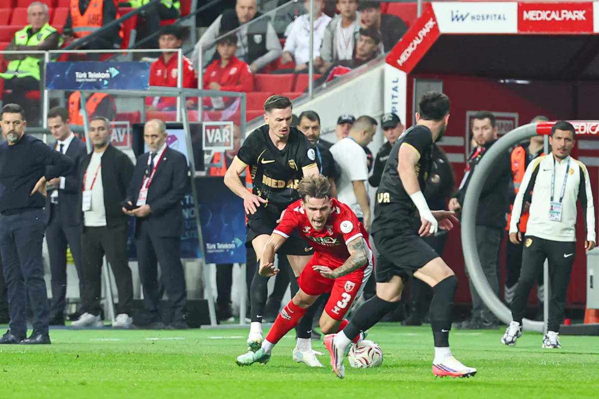 Samsunspor’da Kırmızı Kart Kabusu! Amedspor 3 Puanı Aldı - Fotoğraf 6