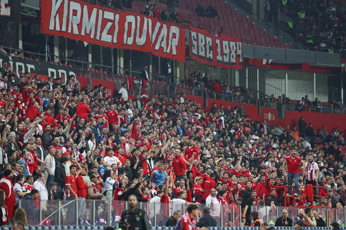 Samsunspor’da Kırmızı Kart Kabusu! Amedspor 3 Puanı Aldı - Fotoğraf 8