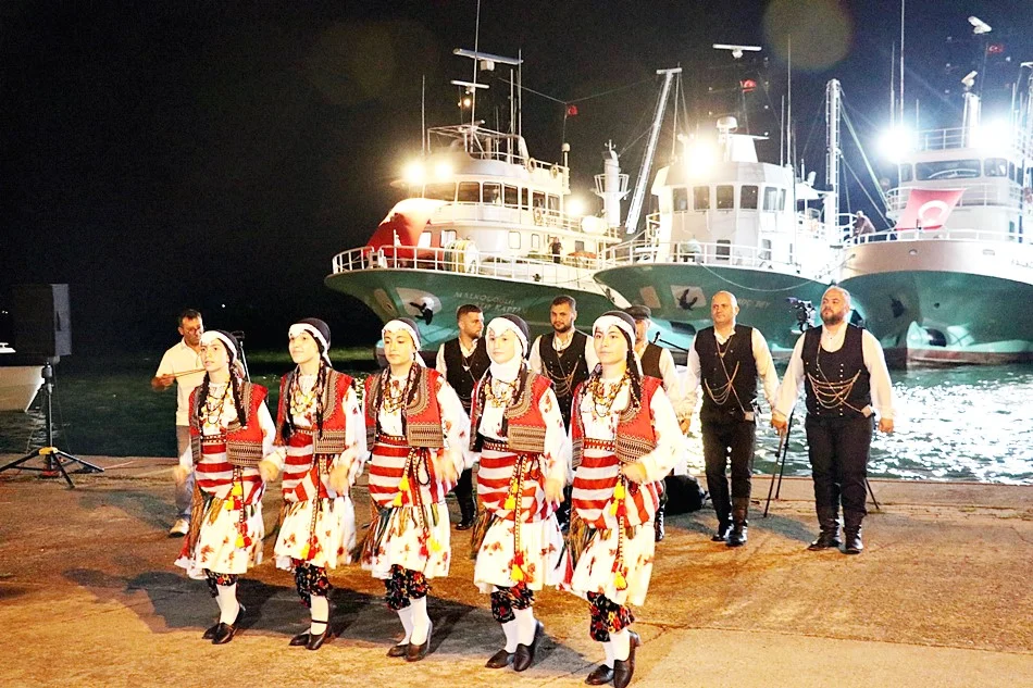 Samsun’da Balıkçılık Sezonu Başladı! 641 Tekne Karadeniz’e Açıldı, Hedef Bereketli Sezon - Fotoğraf 4