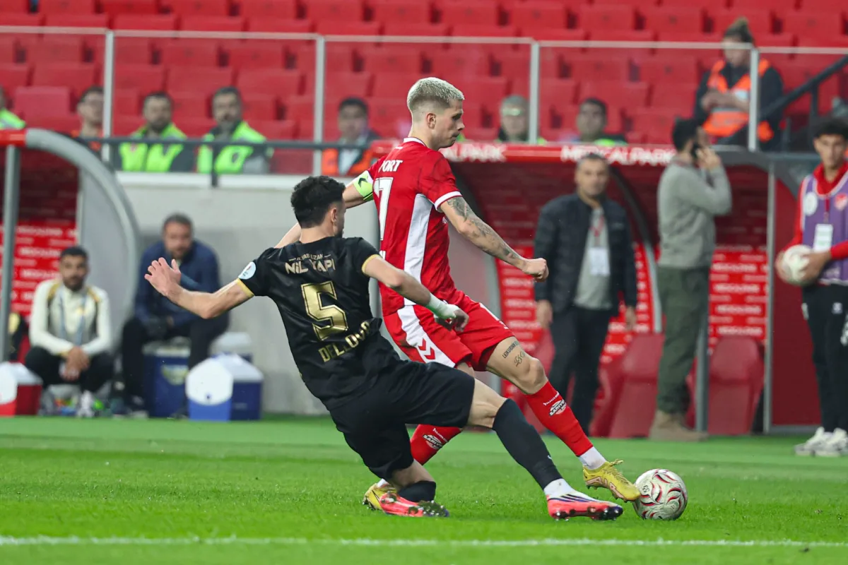 Samsunspor’da Kırmızı Kart Kabusu! Amedspor 3 Puanı Aldı - Fotoğraf 11