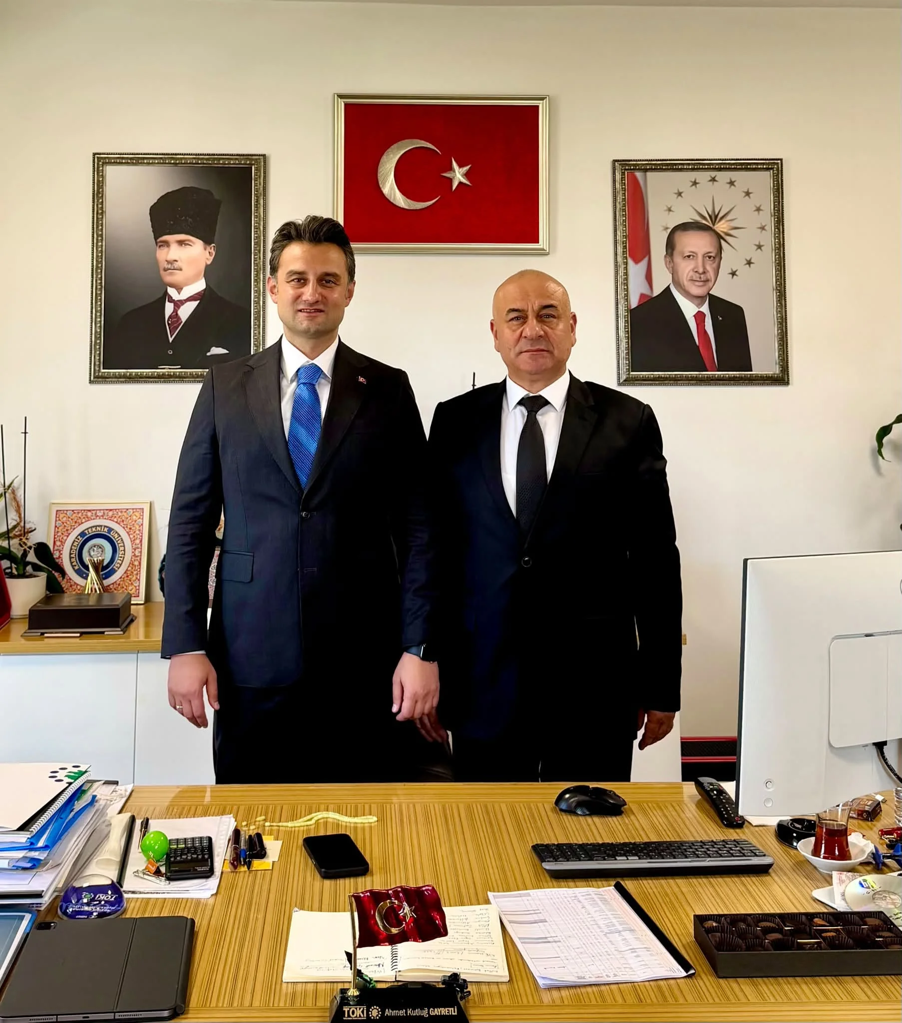 Bem-Bir-Sen Başkanı Savaş Gayretli’den TOKİ Başkan Yardımcısı Ahmet Kutluğ Gayretli’ye Tebrik Ziyareti - Fotoğraf 1