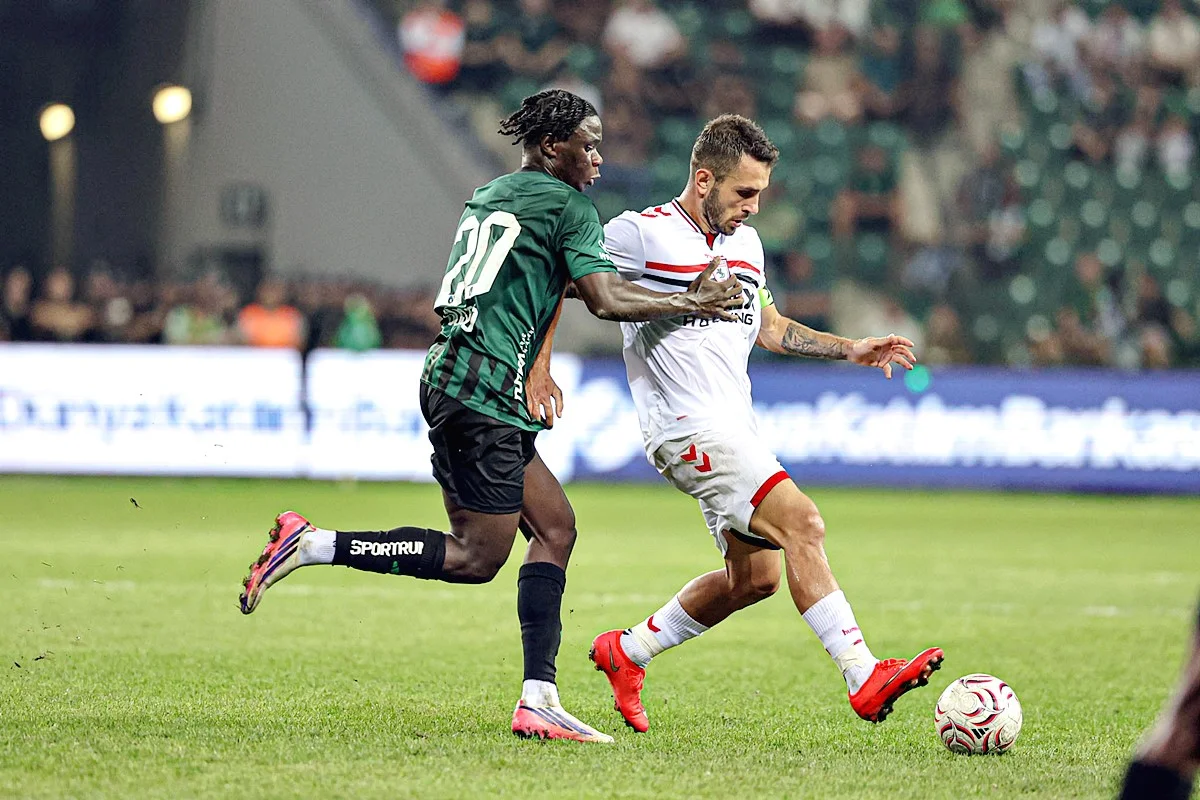 Samsunspor’a Kocaeli’de Soğuk Duş! 1-0’lık Mağlubiyet - Fotoğraf 8