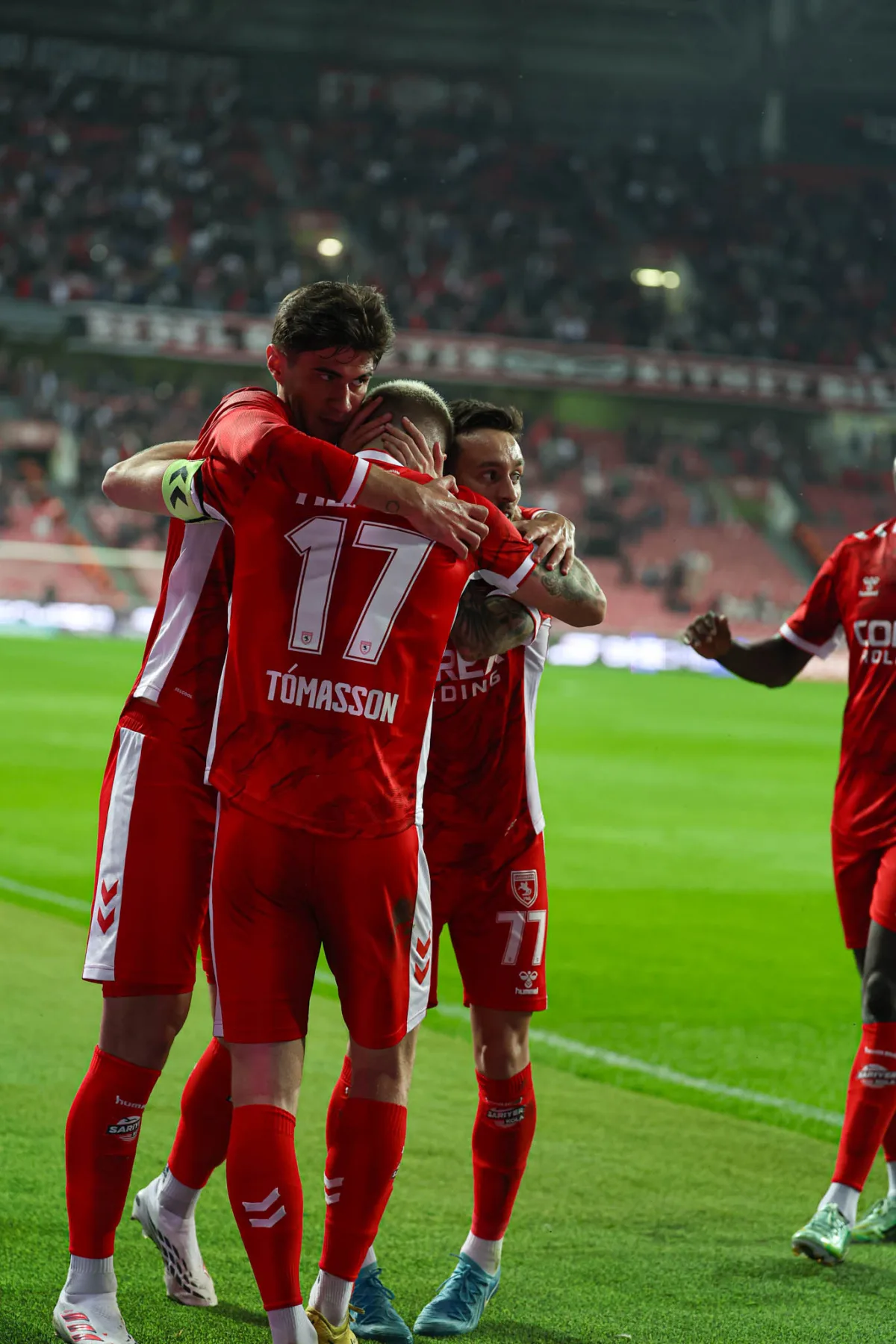 Samsunspor’da Kırmızı Kart Kabusu! Amedspor 3 Puanı Aldı - Fotoğraf 9