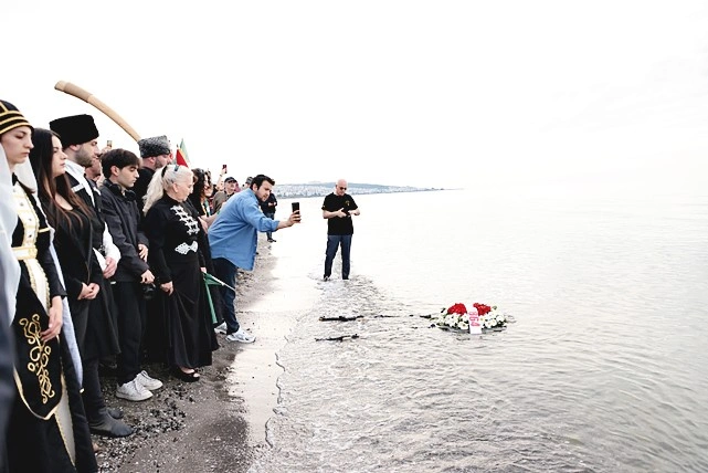Samsun'da 10 Bin Çerkes, Soykırım ve Sürgünü Andı - Resim 2