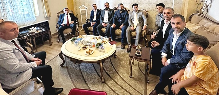 MHP Samsun'da yoğun katılımlı bayramlaşma - Resim 1