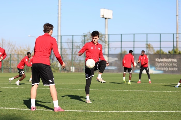 SAMSUNSPOR U19 TAKIMI, GALATASARAY MAÇI HAZIRLIKLARINI TAMAMLADI - Resim 5
