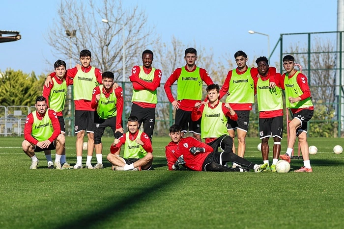 SAMSUNSPOR U19 TAKIMI, GALATASARAY MAÇI HAZIRLIKLARINI TAMAMLADI - Resim 9