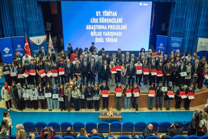SAMSUN’DA 57’İNCİ LİSE ÖĞRENCİLERİ ARAŞTIRMA PROJELERİ BÖLGE YARIŞMASI’NDA KAZANANLAR BELLİ OLDU - Resim 20