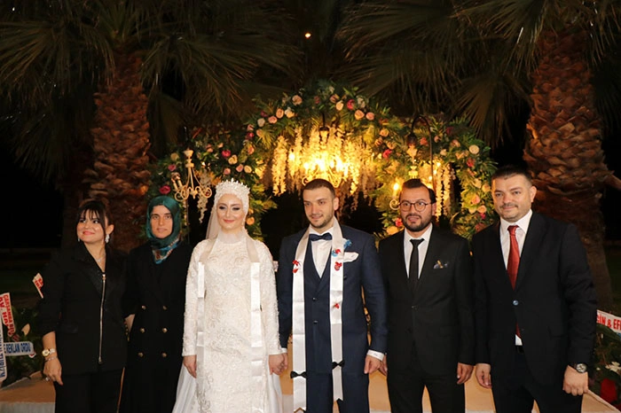 Eda ile Esat bir ömür boyu mutluluğa evet dediler - Resim 3