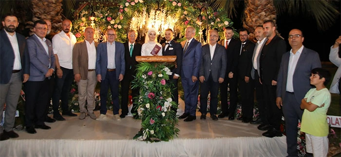 Eda ile Esat bir ömür boyu mutluluğa evet dediler - Resim 6