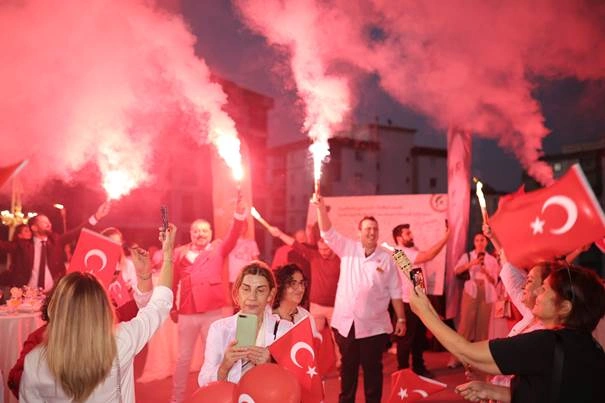 Eczacılar Cumhuriyetimizin 100. yılını coşkuyla kutladı - Resim 4