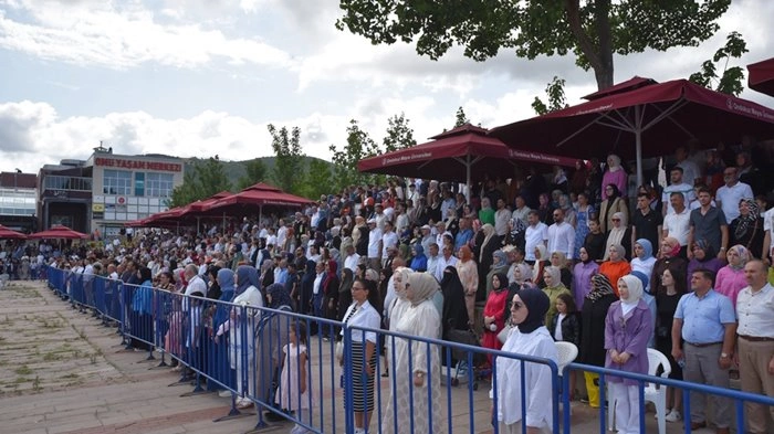 OMÜ İlahiyat Fakültesinde Mezuniyet Sevinci! Samsun Haberleri - Resim 3