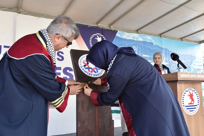 OMÜ İlahiyat Fakültesinde Mezuniyet Sevinci! Samsun Haberleri - Resim 7