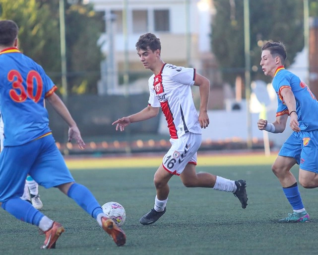 Samsunspor U17 Göztepe AŞ'yi 4'ledi - Resim 9