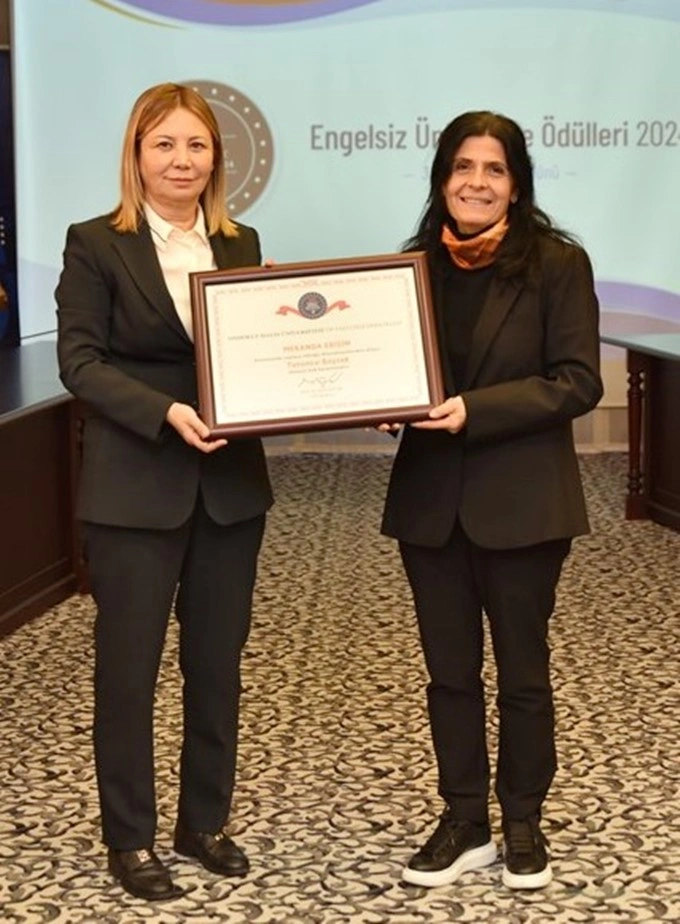OMÜ Engelsiz Üniversite Ödülleri'nde 8 Turuncu Bayrak ödülüne layık görüldü - Resim 8