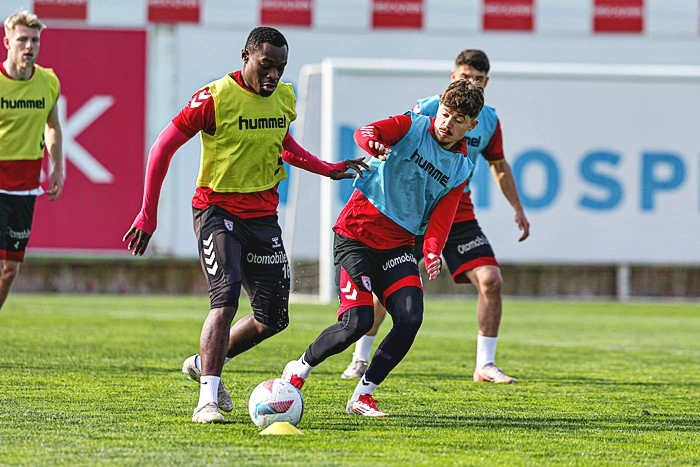 Samsunspor'da Kasımpaşa maçı hazırlıklarını sürdürdü - Resim 4