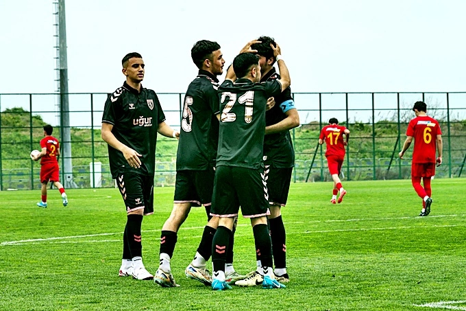 Samsunspor U19'dan Farklı Galibiyet: 4-0 - Resim 12