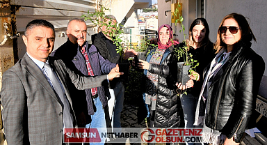 Kavak'ta üreticiye kuşburnu fidanı dağıtıldı
