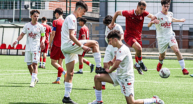 Samsunspor U16 Sivasspor'u 3-1 mağlup etti