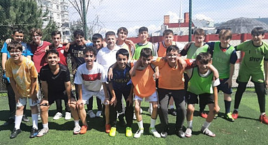 LGS Öncesi Moral Desteği: Kazım Karabekir’de Halı Sahada Motivasyon Maçı