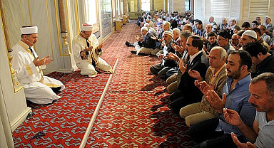 SAMSUN’DA BAYRAM NAMAZI SAAT 07.10’DA! MÜFTÜLÜKTEN HANEFÎ VE ŞÂFİÎLER İÇİN ADIM ADIM REHBER