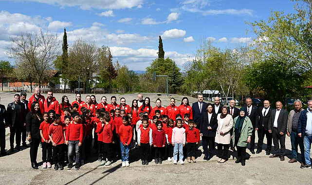 SAMSUNSPOR VOLEYBOL AKADEMİ’DEN VEZİRKÖPRÜ’DE SOSYAL SORUMLULUK PROJESİ