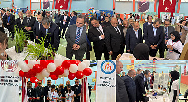 VEZİRKÖPRÜ’LÜ ÖĞRENCİLER PROJELERİNİ BİLİM FUARI’NDA TANITTI
