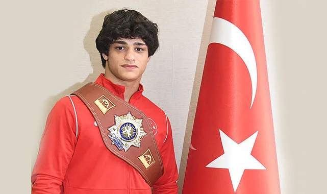 Milli güreşçi Alperen Berber Arnavutluk’ta dünya 2’incisi oldu
