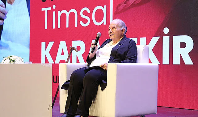 Türkiye Gençlik Parlamentosu'ndan Yüzyılın İzinde: Cumhuriyet Zirvesi