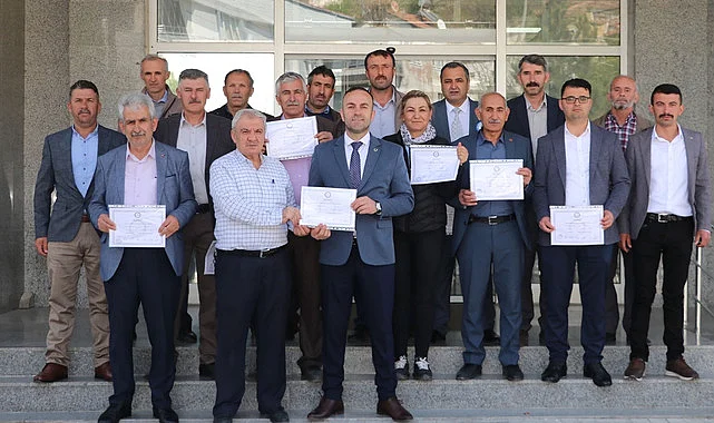Havza’da muhtarlar mazbatalarını alıyor