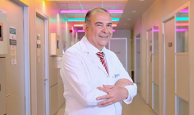 Kristaller oynar mı? Baş dönmesi hastalık mı, belirti mi?