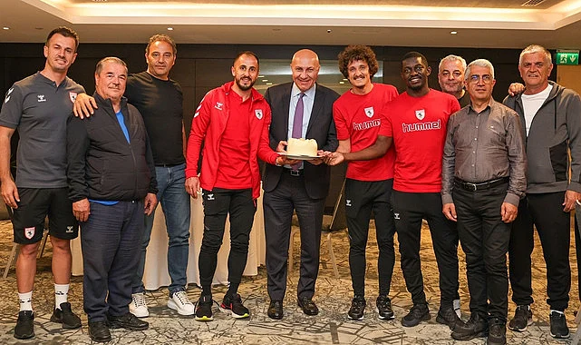 Yüksel Yıldırım'a sürpriz doğum gününü