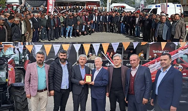 Havza Ziraat Odası'ndan Kurt ailesine plaket verildi