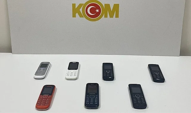 Samsun'da Gümrük Kaçağı Cep Telefonları Ele Geçirildi