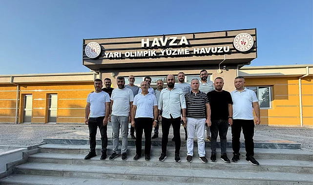 AK Parti İlçe Başkanlığından Yarı Olimpik Yüzme Havuzuna ziyaret