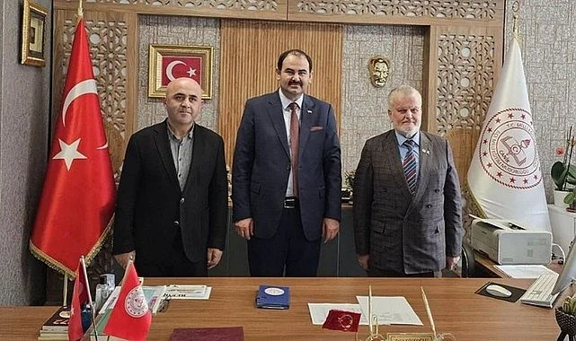 BASIN SÖZCÜSÜ KÖKSAL ÖNER:ÖĞRETMENLERİMİZE ŞÜKRAN BORCUMUZ VARDIR