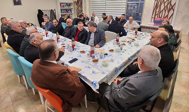 Hayırsever İş İnsanı Kurt'tan gençleri buluşturan iftar