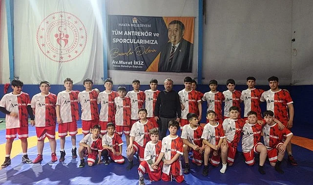 Havza TSO Başkanı Acar Genç Güreşçilere Forma Sponsoru Oldu