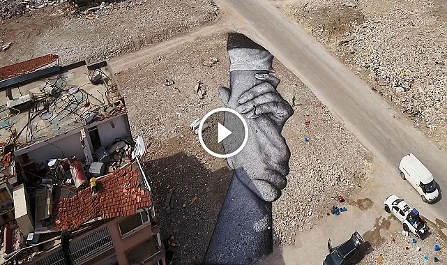 Saype Beyond Walls Surların Ötesi adlı projesinin yeni bir etabını Hatay'da gerçekleştirdi